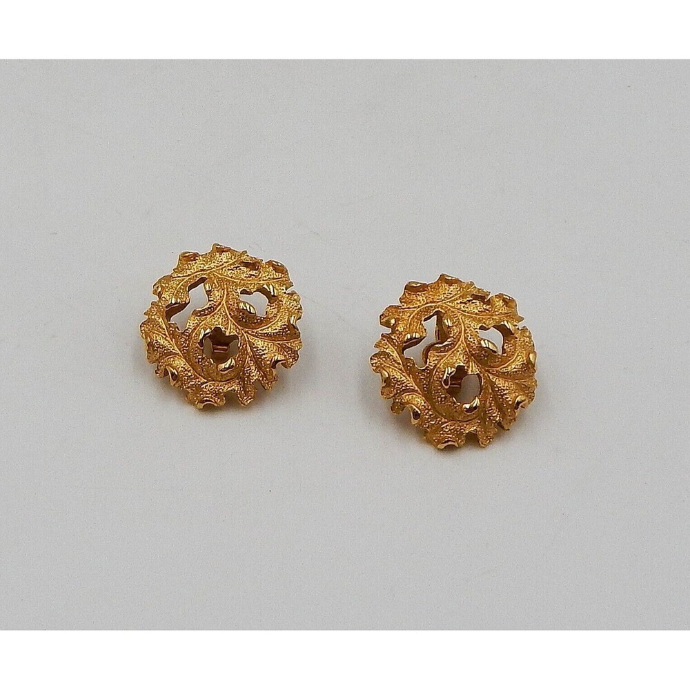 Crown Trifari Gold Tone Textured Oak Leave Patterned Clip On Earrings Signed